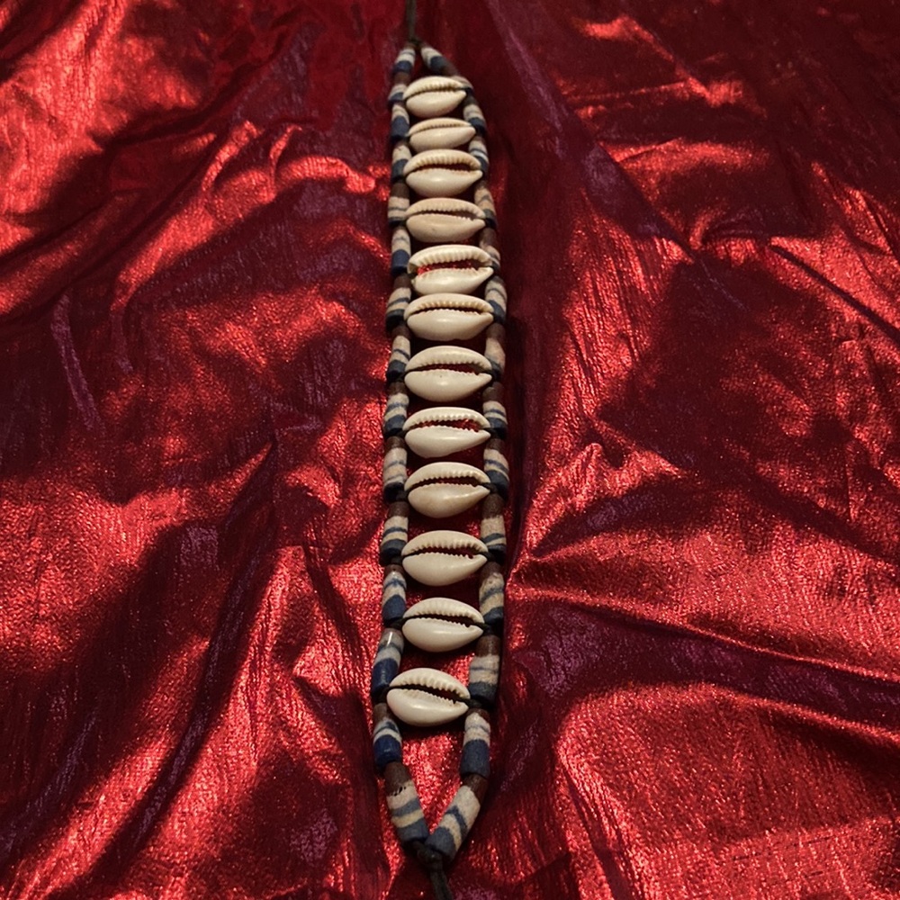Handmade Cowrie Shell & Beads Necklace (Unisex)